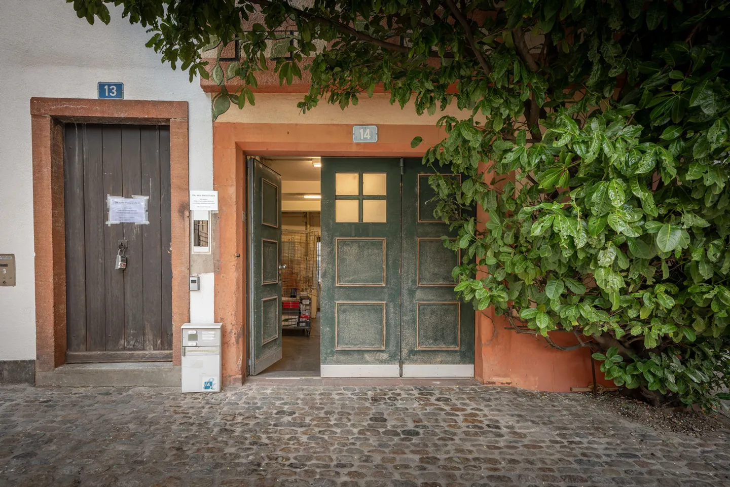 Retail space with display window in prime location between the Rhine and the marketplace - Photo 12 of 13