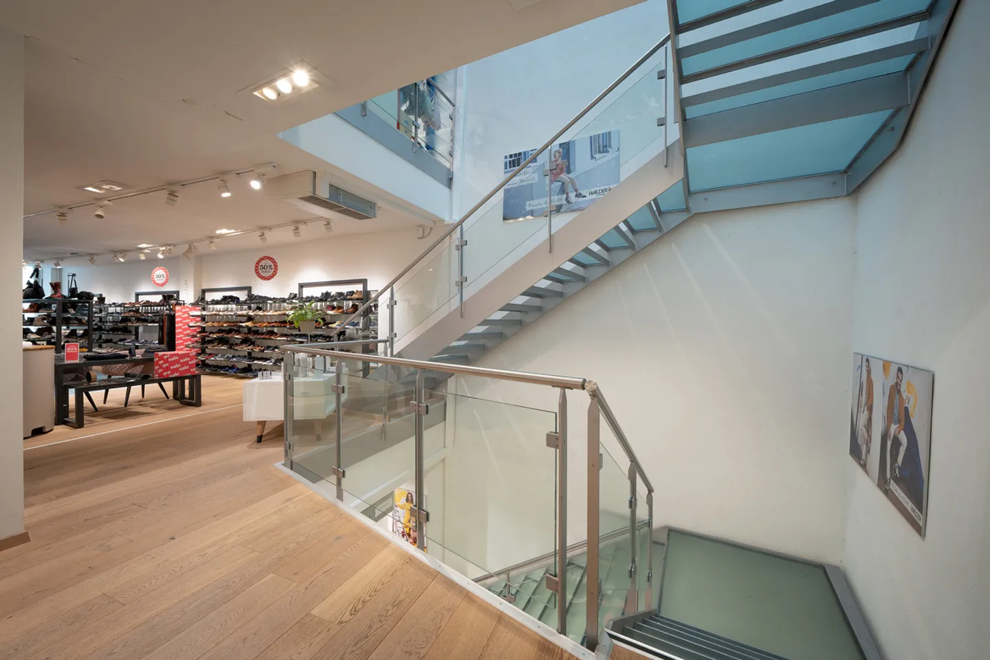 Retail space with display window in prime location between the Rhine and the marketplace - Photo 5 of 13