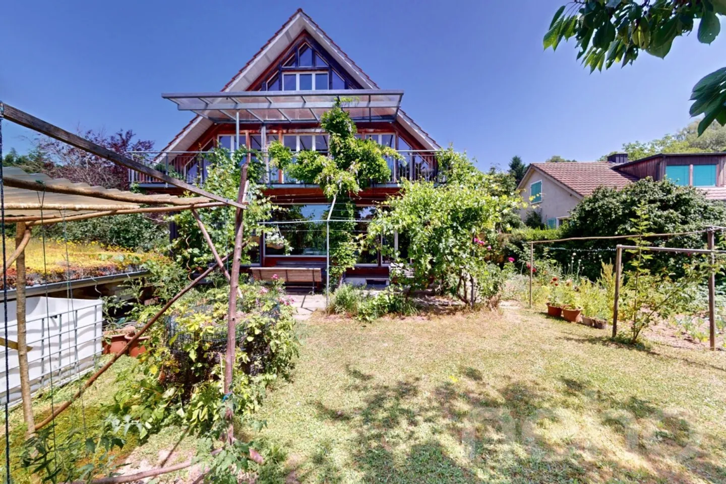 Geräumiges Familienhaus mit Garten - Foto 1 von 13