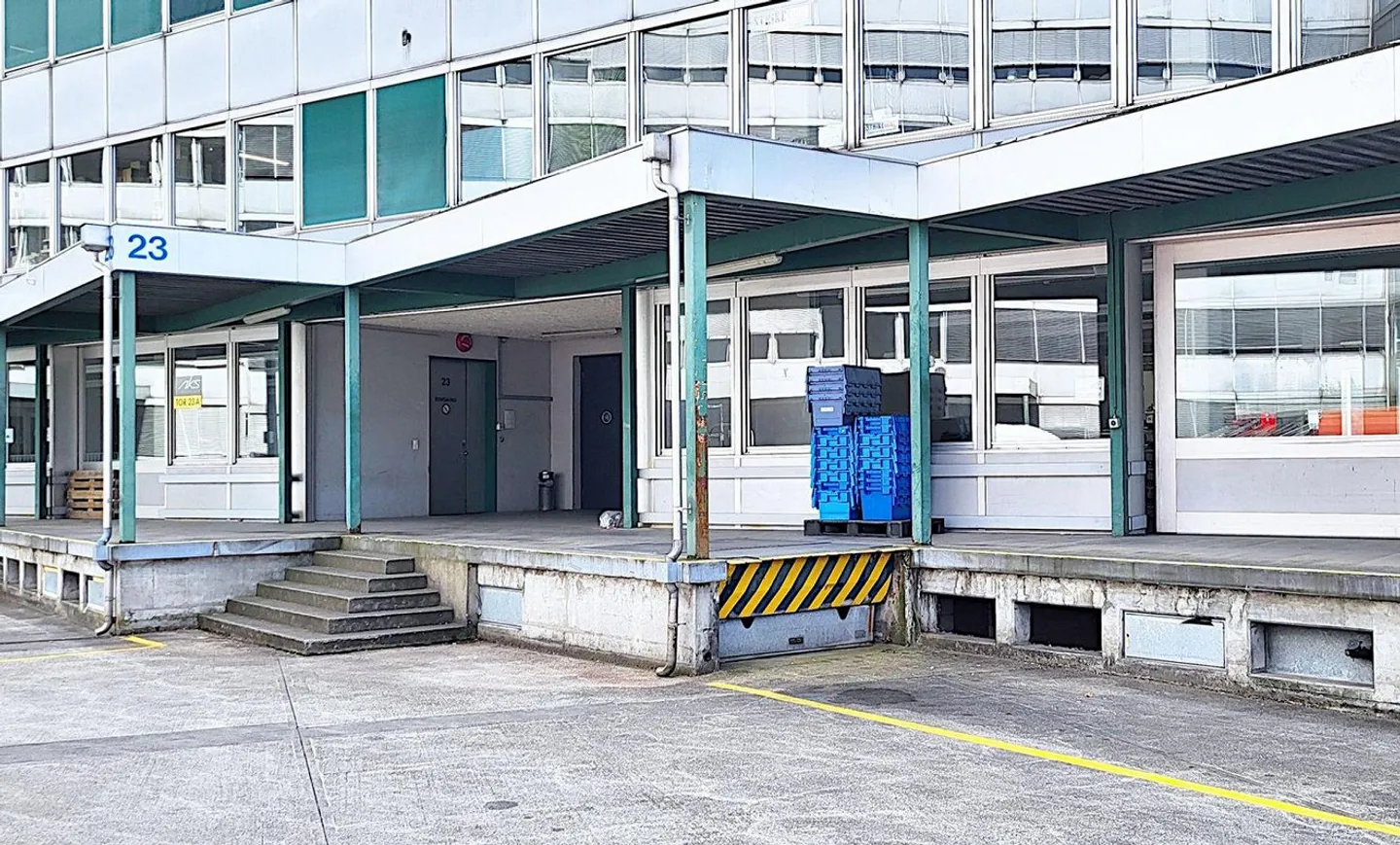 Geräumige Lagerfläche in Glattbrugg - Foto 5 von 7