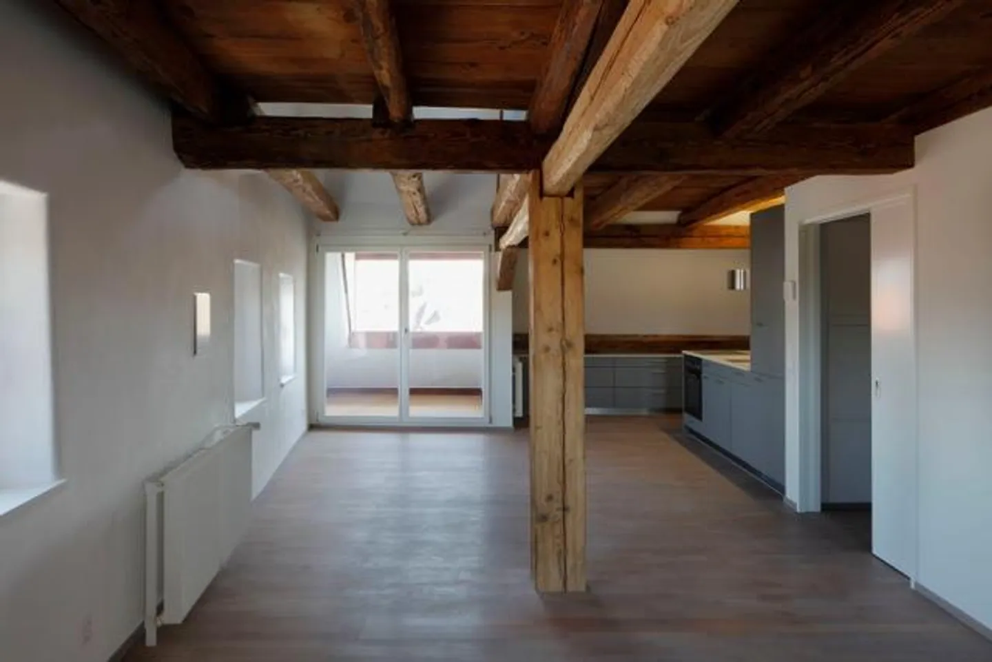 Charming modern loft apartment with balcony in the old town - Photo 5 of 11