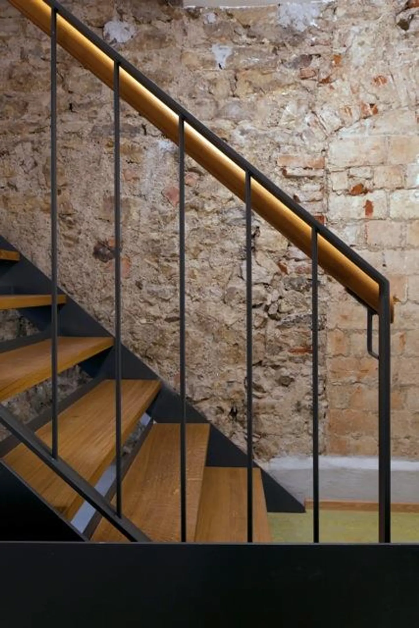 Charming modern loft apartment with balcony in the old town - Photo 11 of 11
