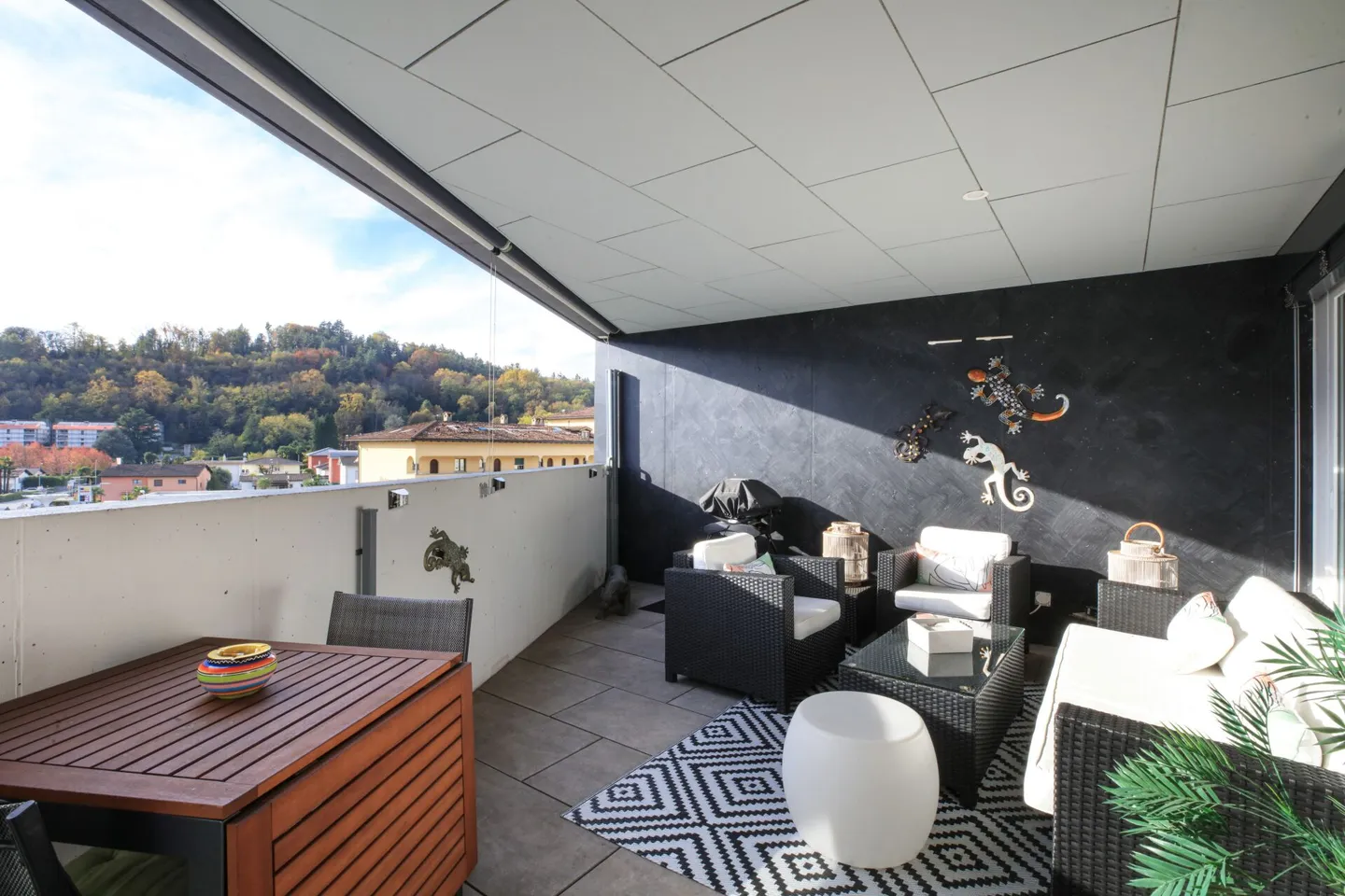 LOSONE - Appartement moderne au dernier étage - Photo 1 sur 11