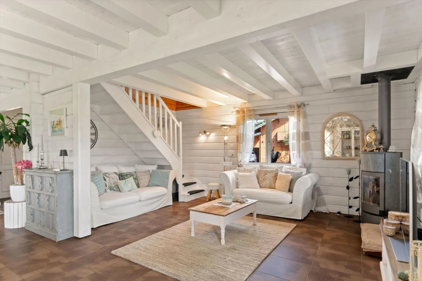 Les Savagnières, magnificent chalet with 4.5 rooms - Photo 7 of 13