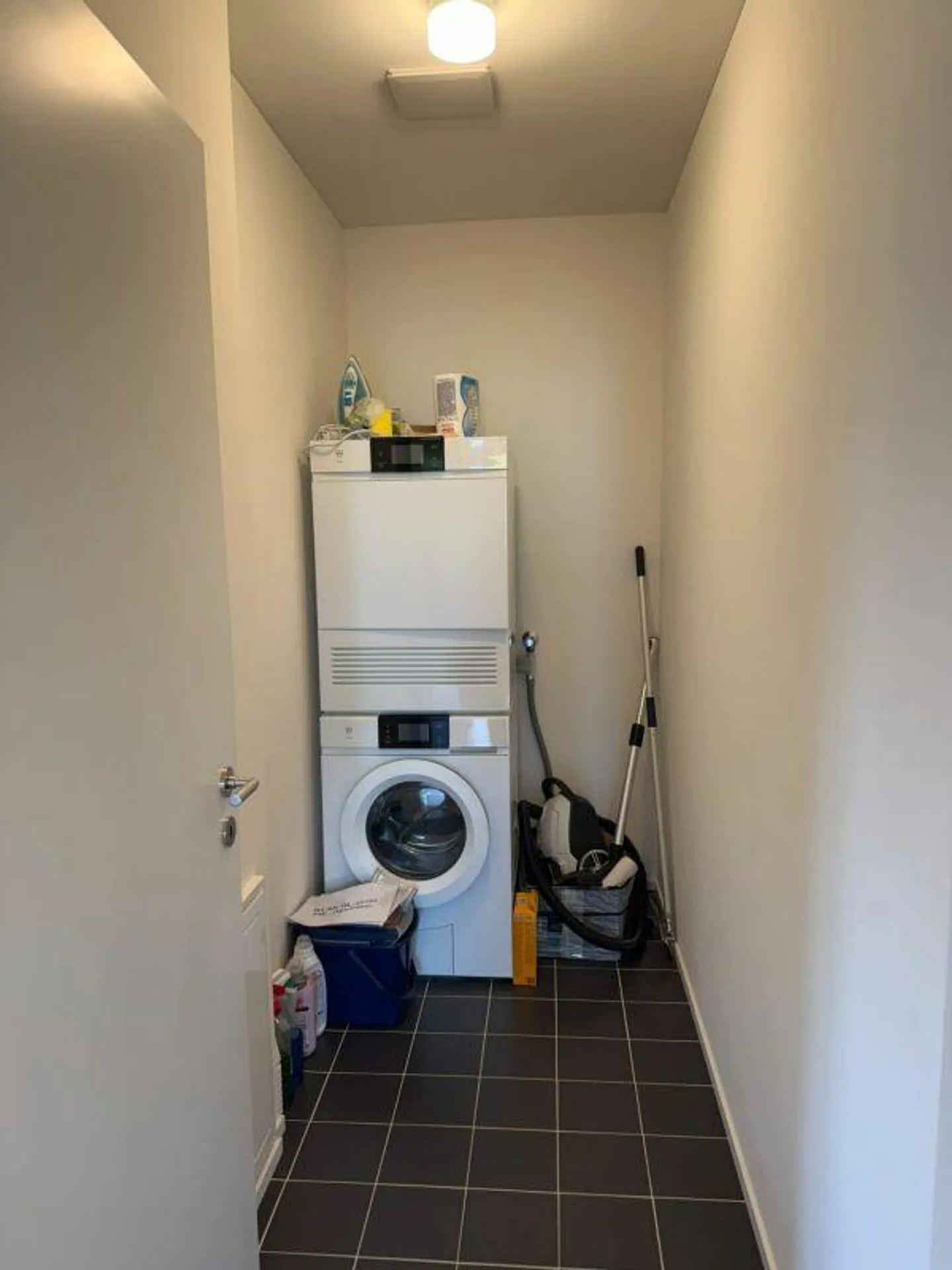 Moderno appartamento di 3,5 stanze a Cham - Foto 3 di 13