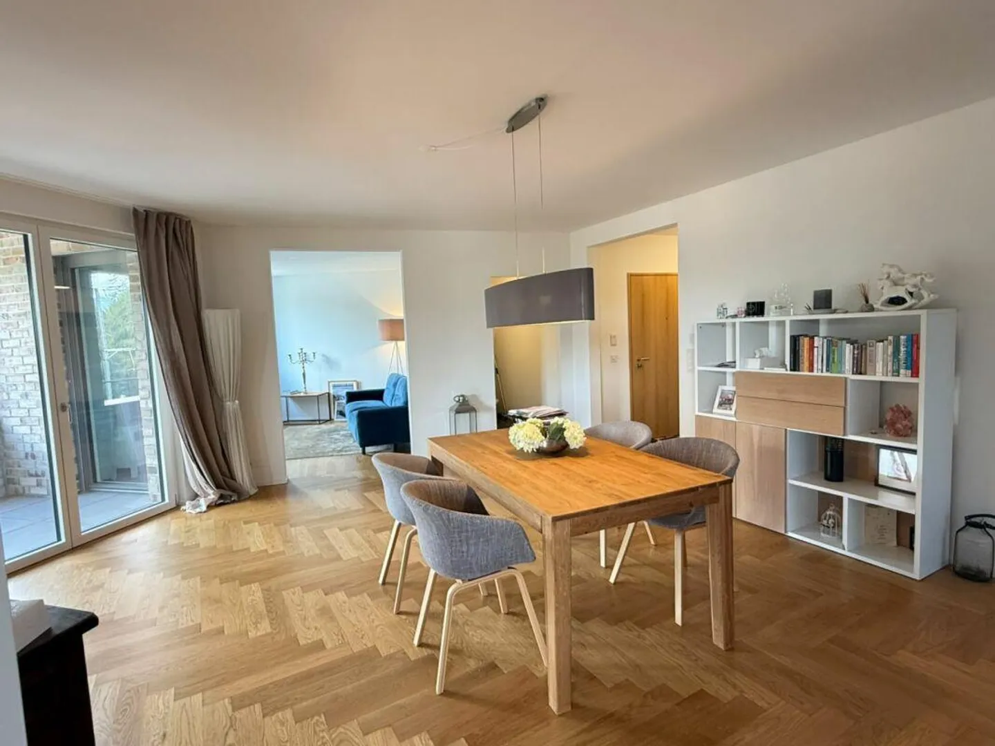 Moderno appartamento di 3,5 stanze a Cham - Foto 4 di 13