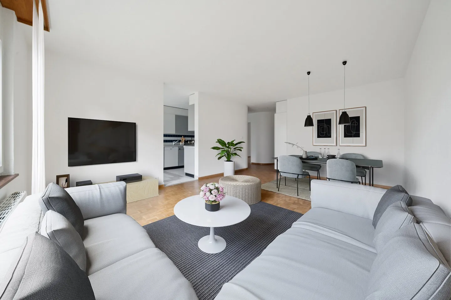 Bell'appartamento di 4.5 locali situato a La Chaux-de-Fonds - *Nessuna cauzione richiesta* - Foto 2 di 13