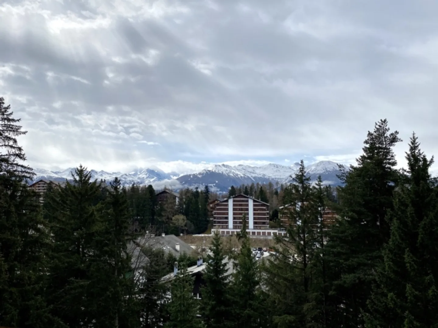 POSIZIONE SETTIMANA 4, 5 camere di lusso a pochi passi dal centro di Crans - Foto 11 di 12