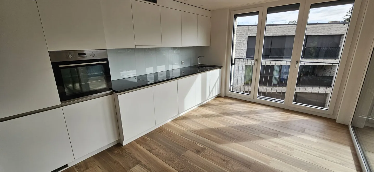 Appartement moderne de 2,5 pièces à proximité immédiate de la gare - Photo 2 sur 10