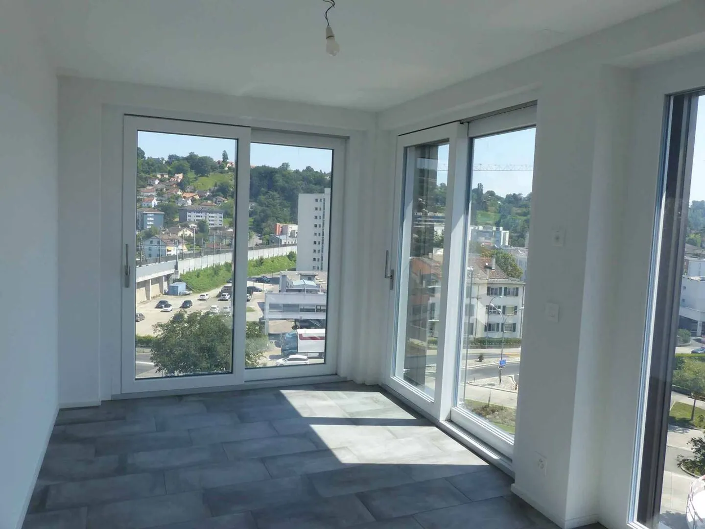 Modernes 2.5-Zimmer-Apartment - Foto 10 von 12