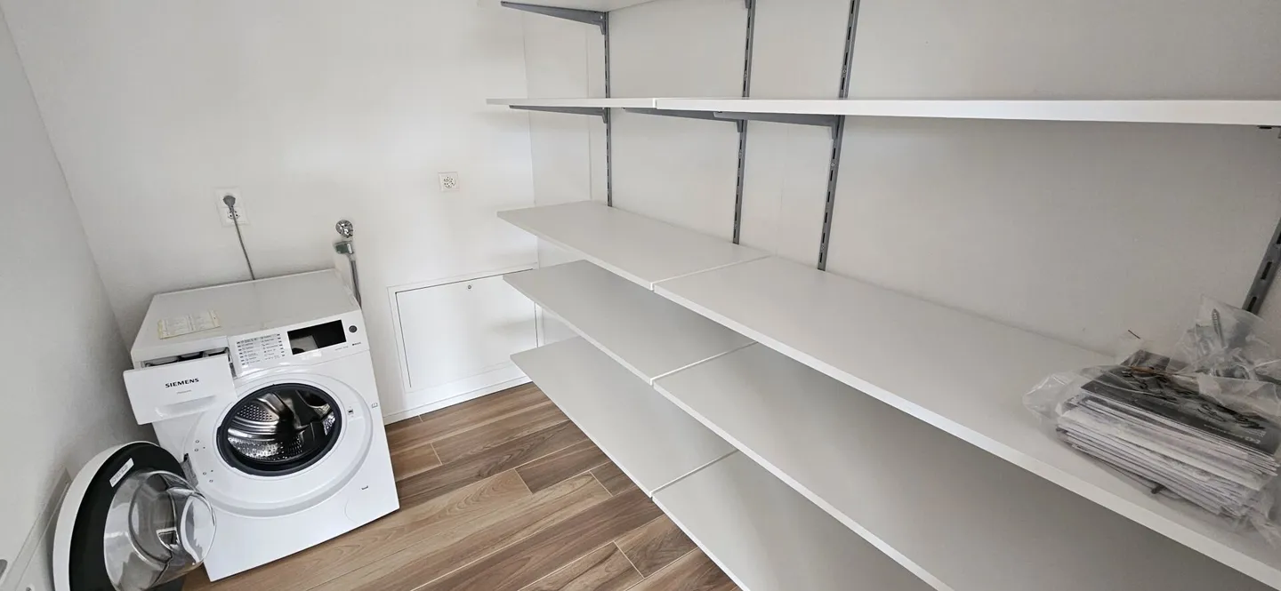 Appartement moderne de 2,5 pièces à proximité immédiate de la gare - Photo 5 sur 10