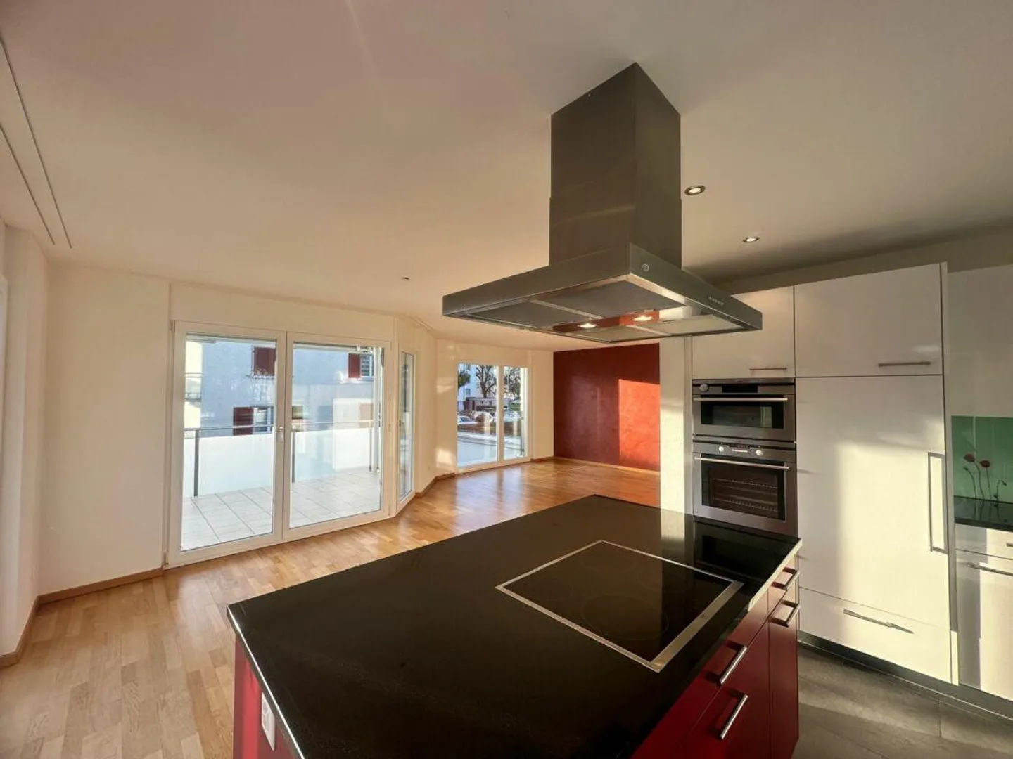 Geräumige Wohnung in zentraler Lage - Foto 3 von 11