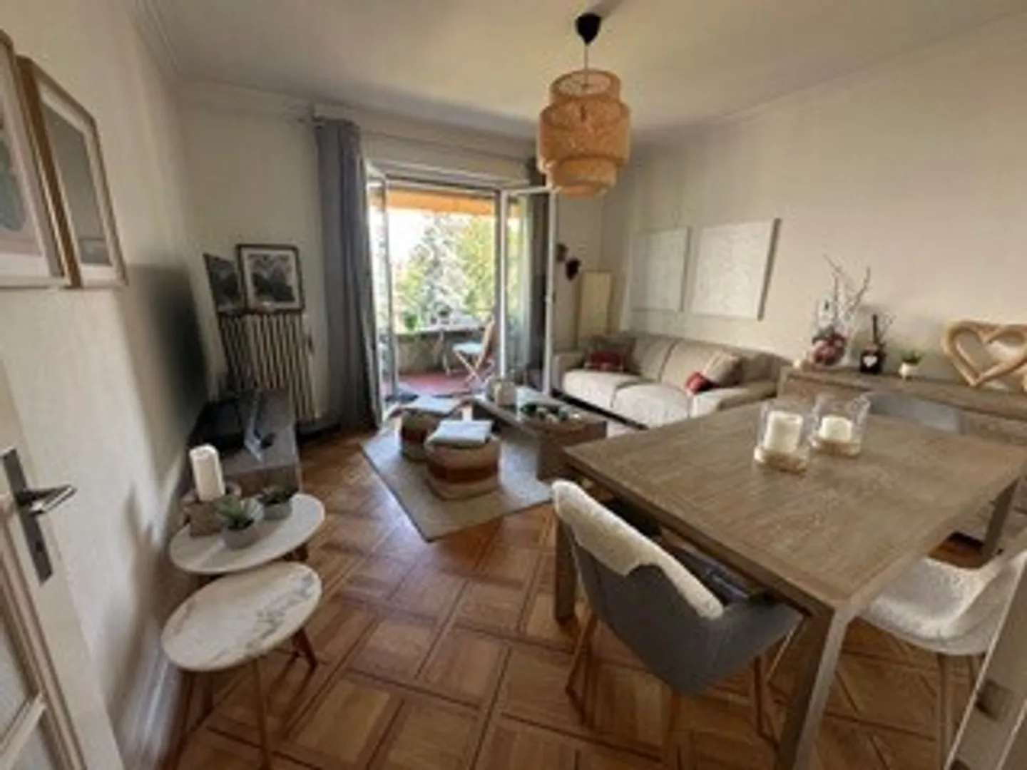 APPARTAMENTO DI 2½ LOCALI A LOSANNA - CENTRO CITTÀ, ARREDATO, DURATA DETERMINATA - Foto 1 di 10