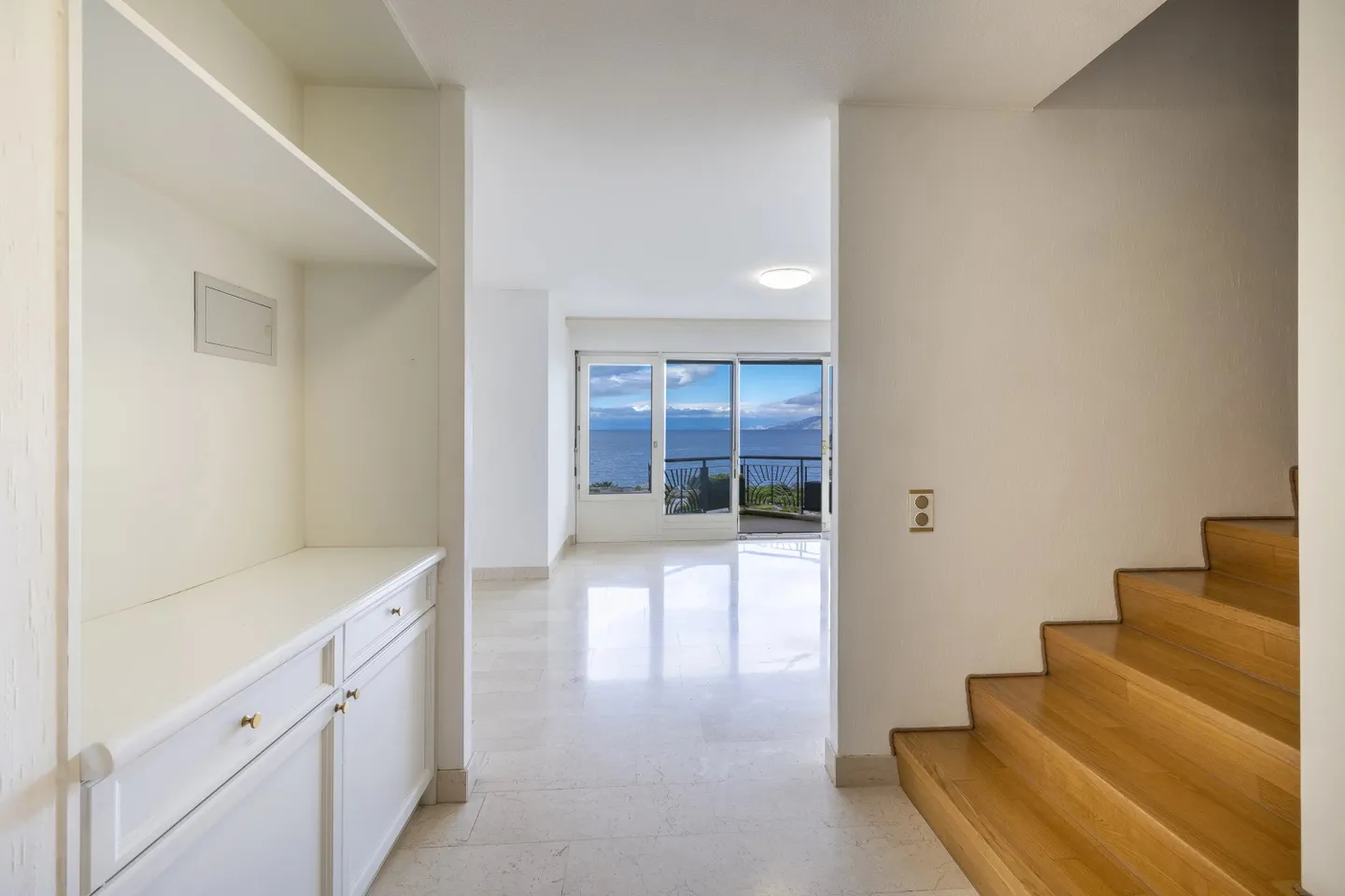 Magnificent 6.5-room apartment on the Quais de Villeneuve - Photo 4 of 10