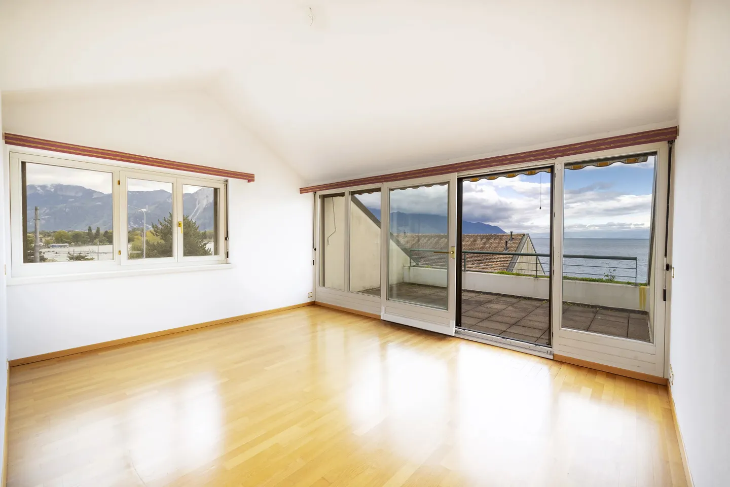 Magnificent 6.5-room apartment on the Quais de Villeneuve - Photo 9 of 10