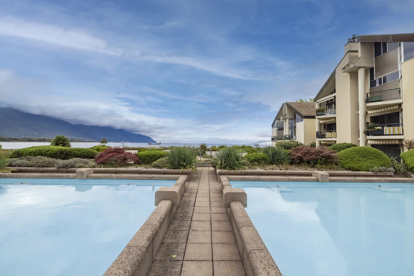 Magnificent 6.5-room apartment on the Quais de Villeneuve - Photo 10 of 10