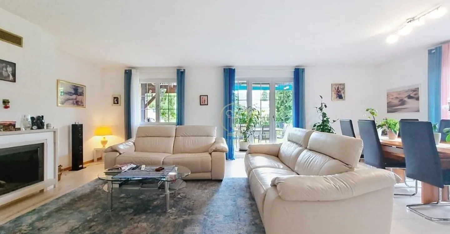 RENENS - Villa a schiera di 5,5 p. con grande giardino. Non registrata in un condominio. - Foto 4 di 13