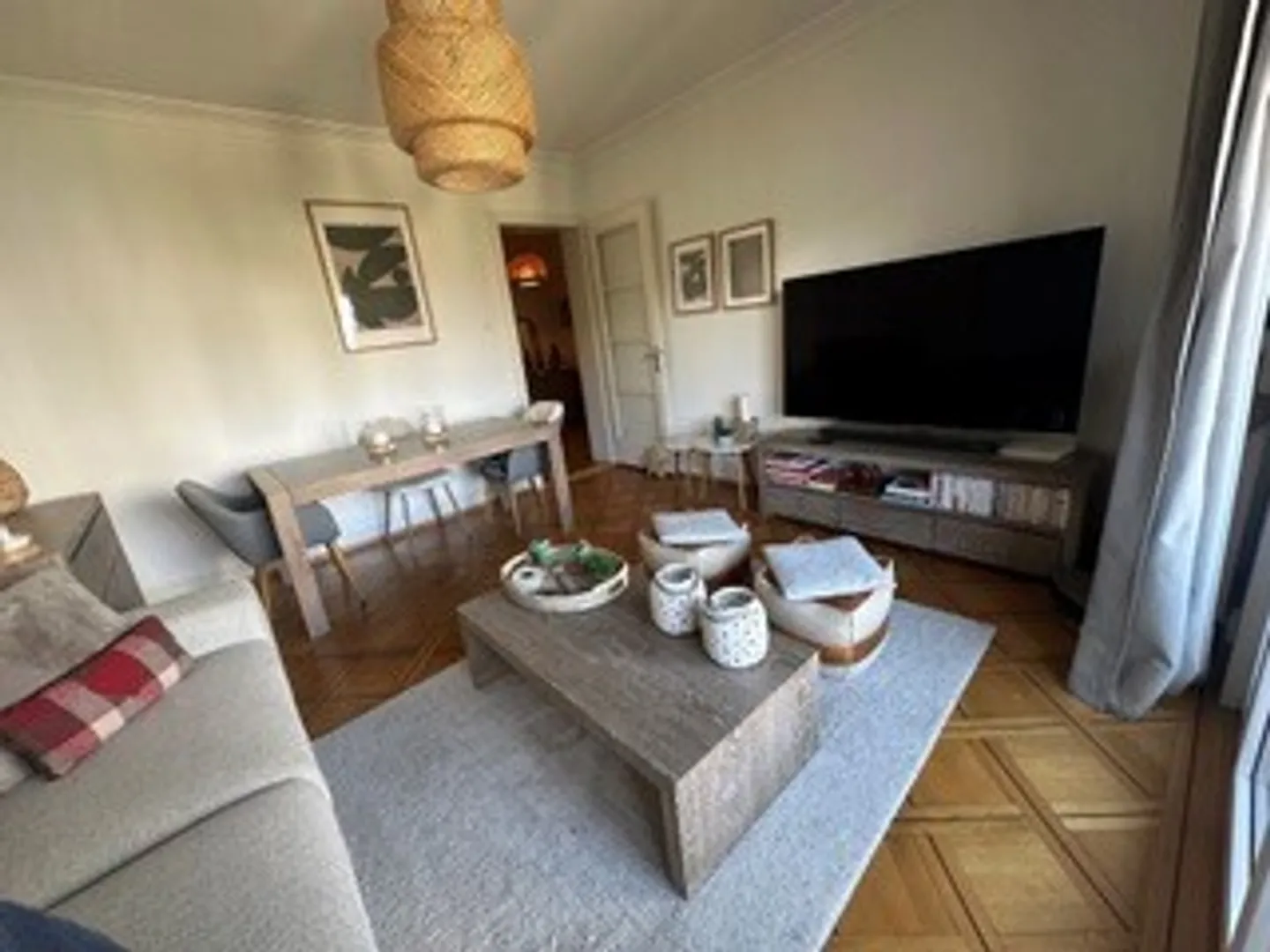 APPARTAMENTO DI 2½ LOCALI A LOSANNA - CENTRO CITTÀ, ARREDATO, DURATA DETERMINATA - Foto 2 di 10
