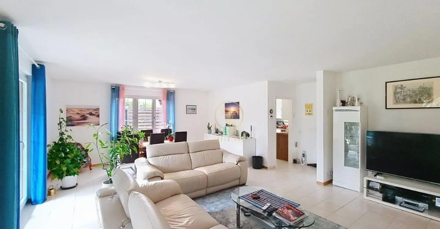 RENENS - Villa a schiera di 5,5 p. con grande giardino. Non registrata in un condominio. - Foto 5 di 13