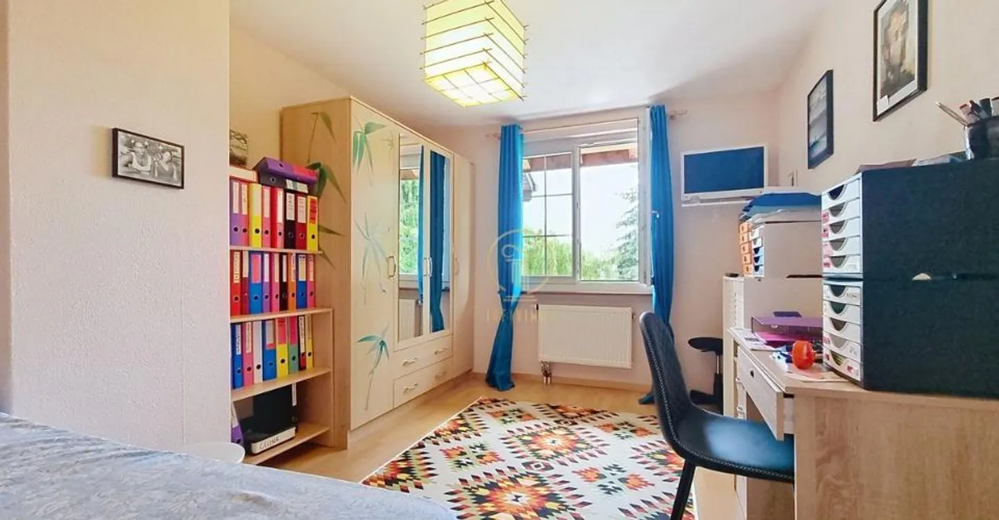 RENENS - Villa a schiera di 5,5 p. con grande giardino. Non registrata in un condominio. - Foto 10 di 13