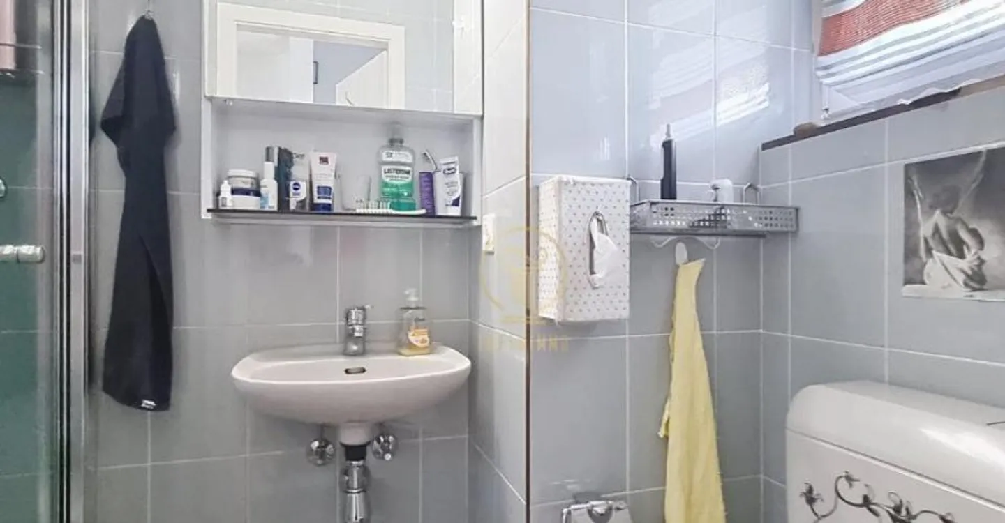 RENENS - Villa a schiera di 5,5 p. con grande giardino. Non registrata in un condominio. - Foto 13 di 13