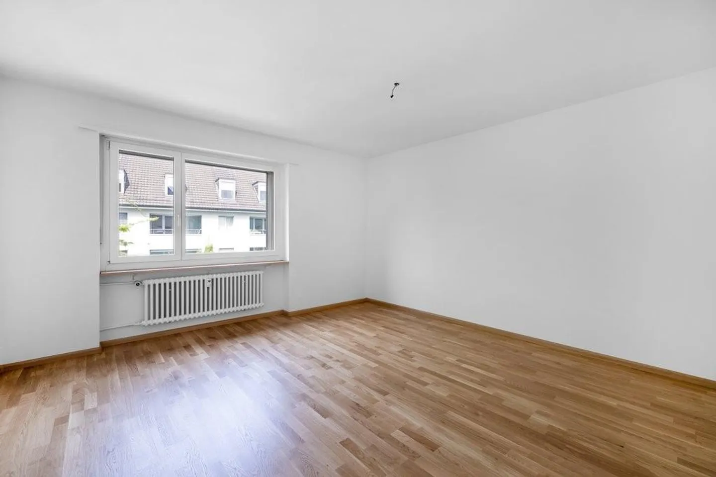 Spacious apartment in a central location directly at the train station - Photo 5 of 9
