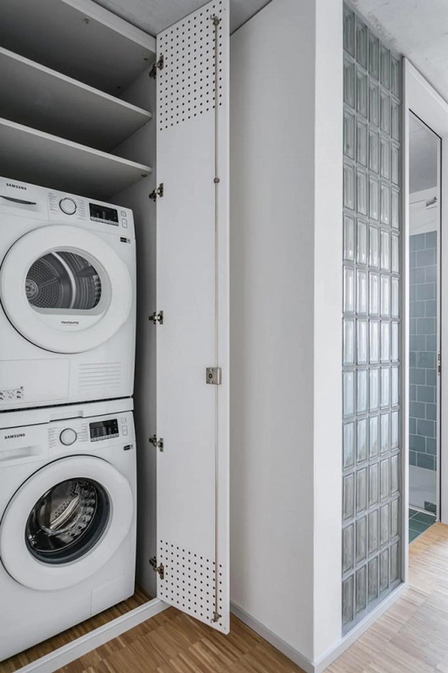 Vita moderna in un grattacielo in posizione privilegiata - Foto 7 di 11