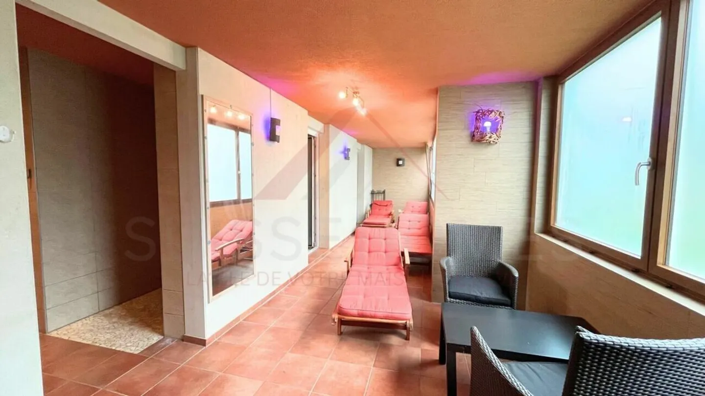 Opportunità rara a Courtételle: locale commerciale di 157 m² attrezzato, ideale per il benessere - Foto 10 di 17