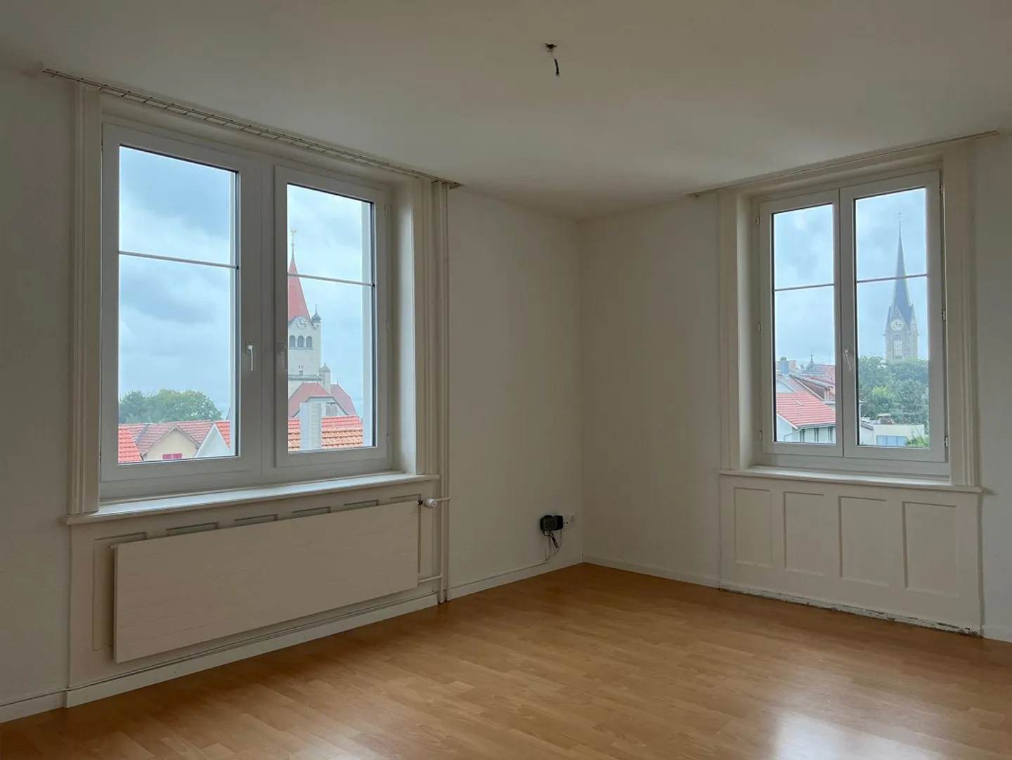 3.5-Room Apartment in a Convenient Location - Photo 3 of 8