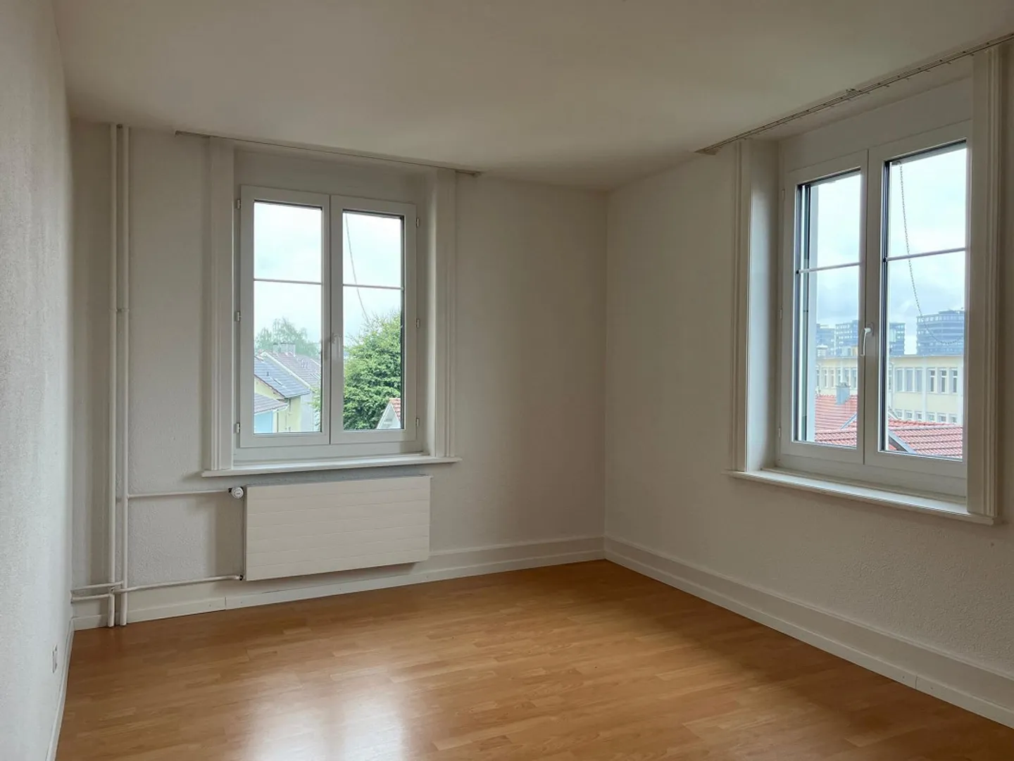 3.5-Room Apartment in a Convenient Location - Photo 4 of 8