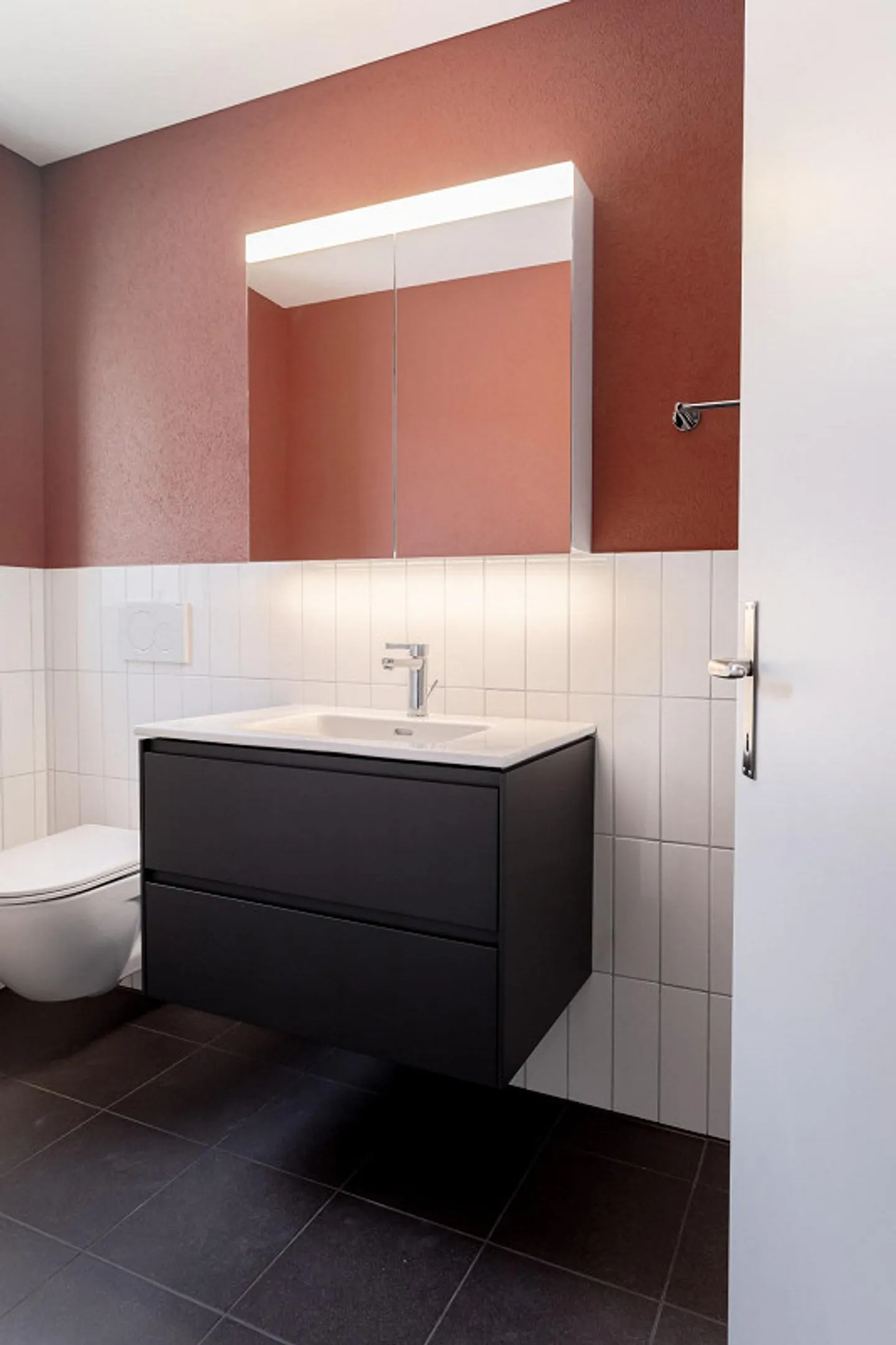 Appartamento mansardato di 4,5 stanze con grande soffitta - Foto 3 di 8