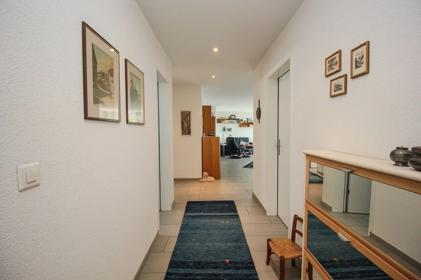Appartamento luminoso con grande balcone - Foto 2 di 19