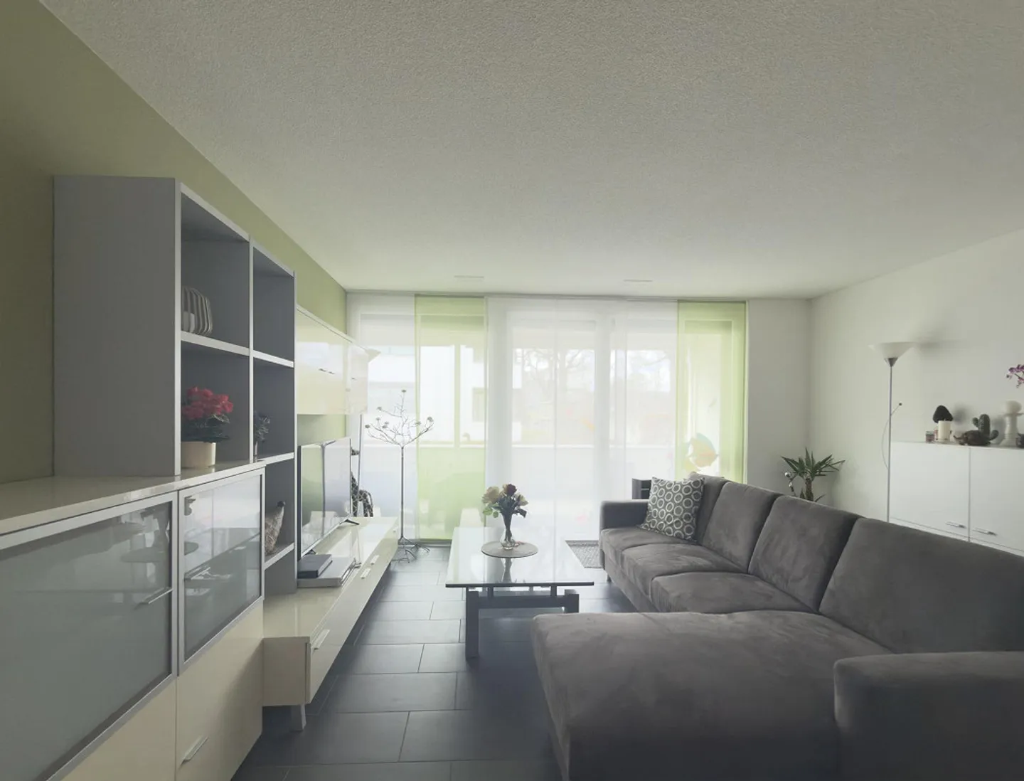 Moderne 2.5 Zimmer-Eigentumswohnung - Photo 1 of 7