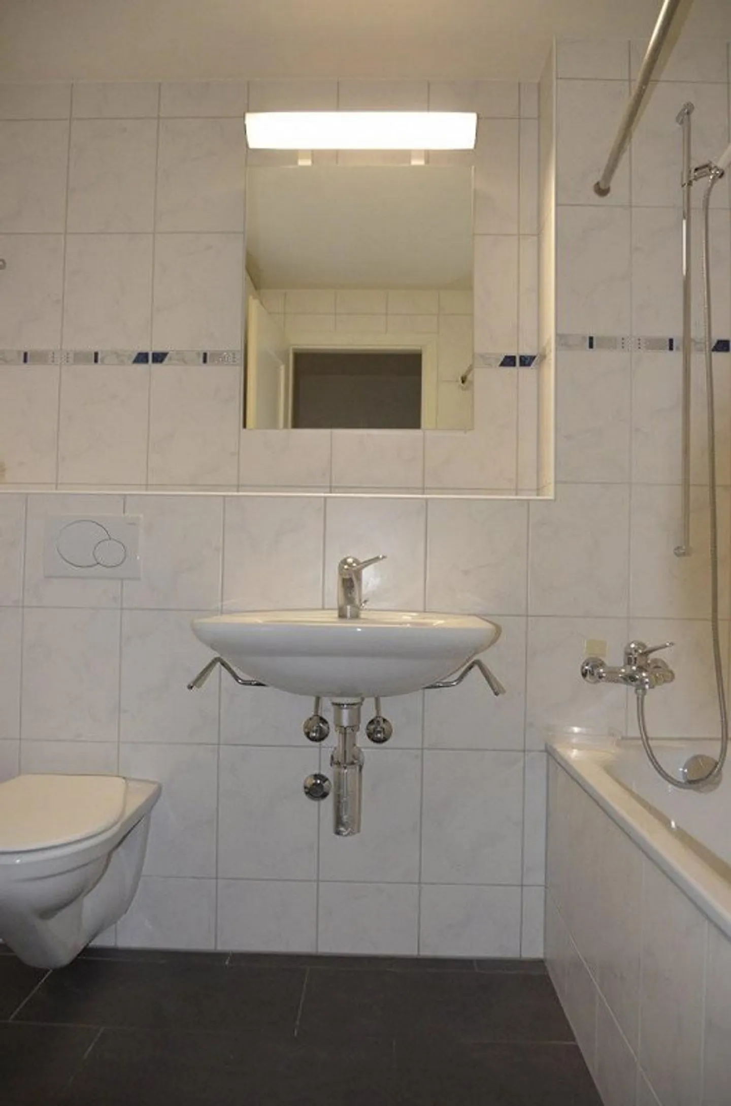 Appartement sous les combles de 2,5 pièces - Photo 2 sur 6