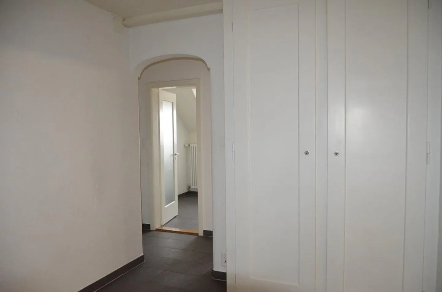 Appartement sous les combles de 2,5 pièces - Photo 3 sur 6