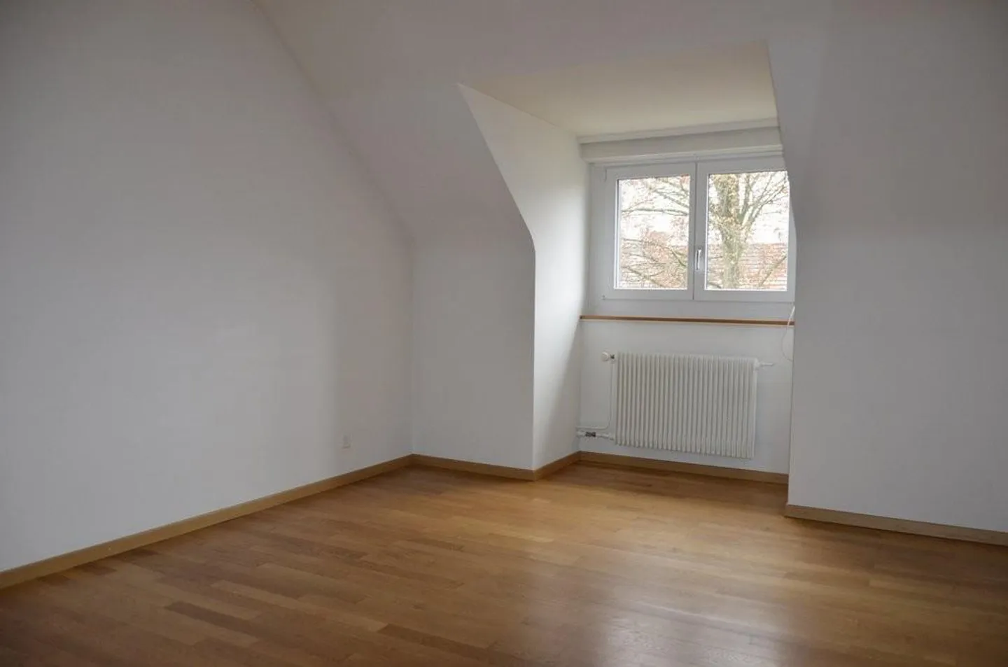 Appartement sous les combles de 2,5 pièces - Photo 4 sur 6