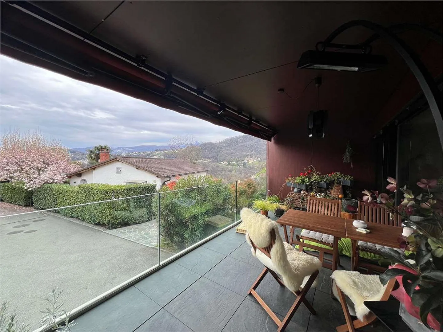 Davesco, 4.5 con giardino privato e Jacuzzi - Foto 9 di 10