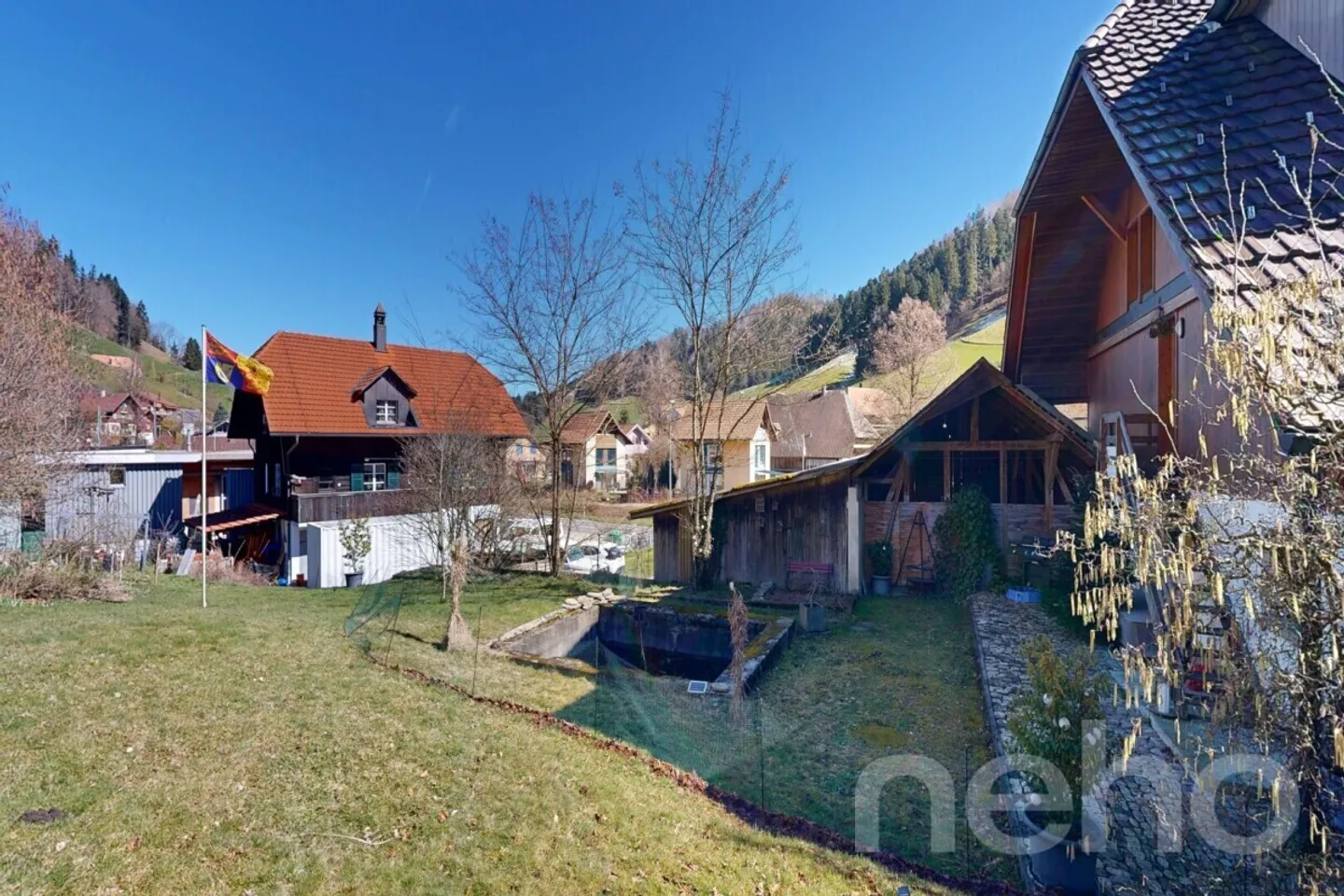 Farmhouse with apartments and commercial space in Bigenthal - Photo 7 of 12