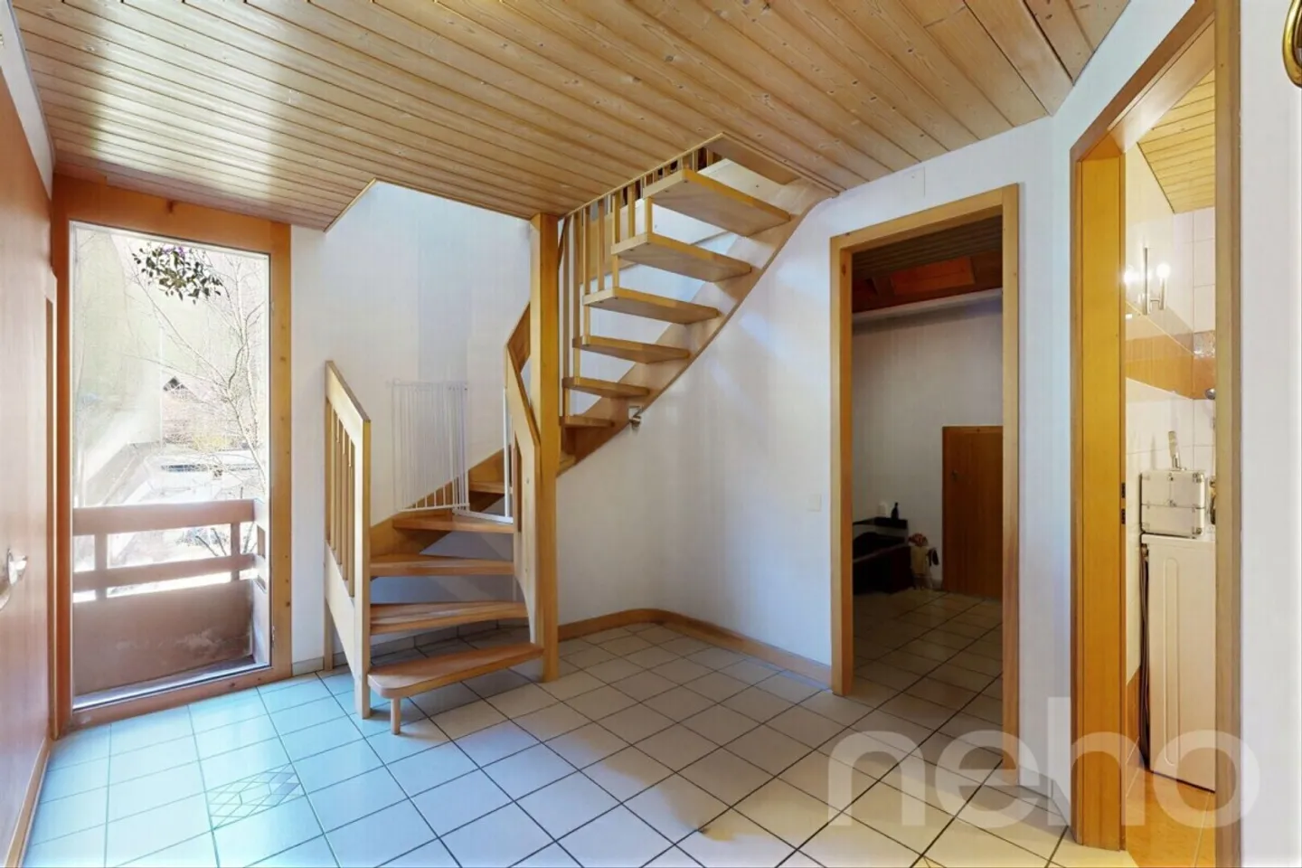 Farmhouse with apartments and commercial space in Bigenthal - Photo 9 of 12