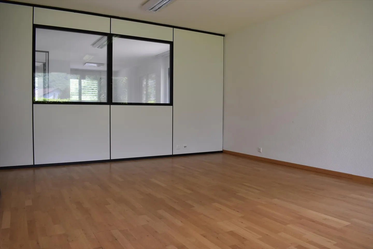Handel 4.5 Zimmer - Foto 3 von 6