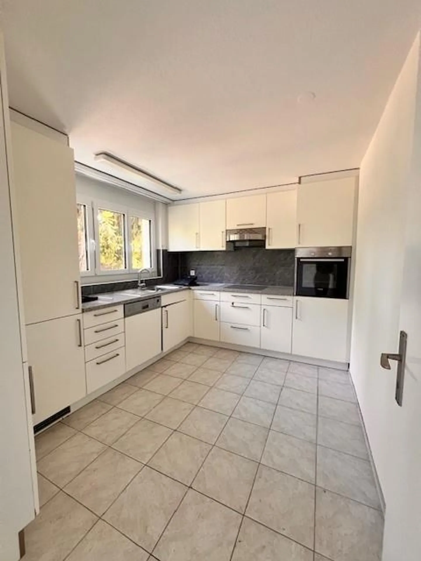 Appartement spacieux de 5,5 pièces - Photo 5 sur 10