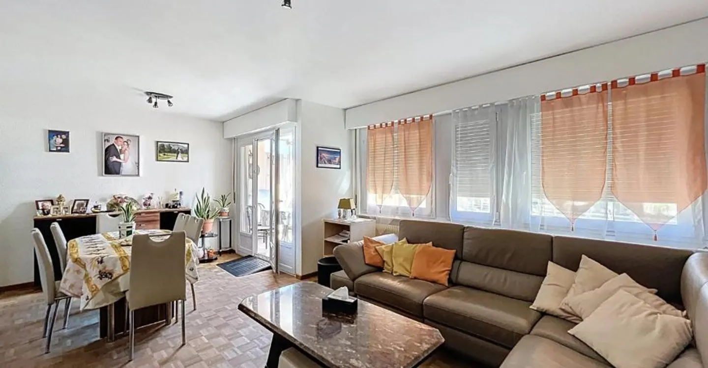 Geräumige 4-Zimmer-Wohnung von 110 m² mit Balkon und großem Potenzial in Sierre - Foto 2 von 11