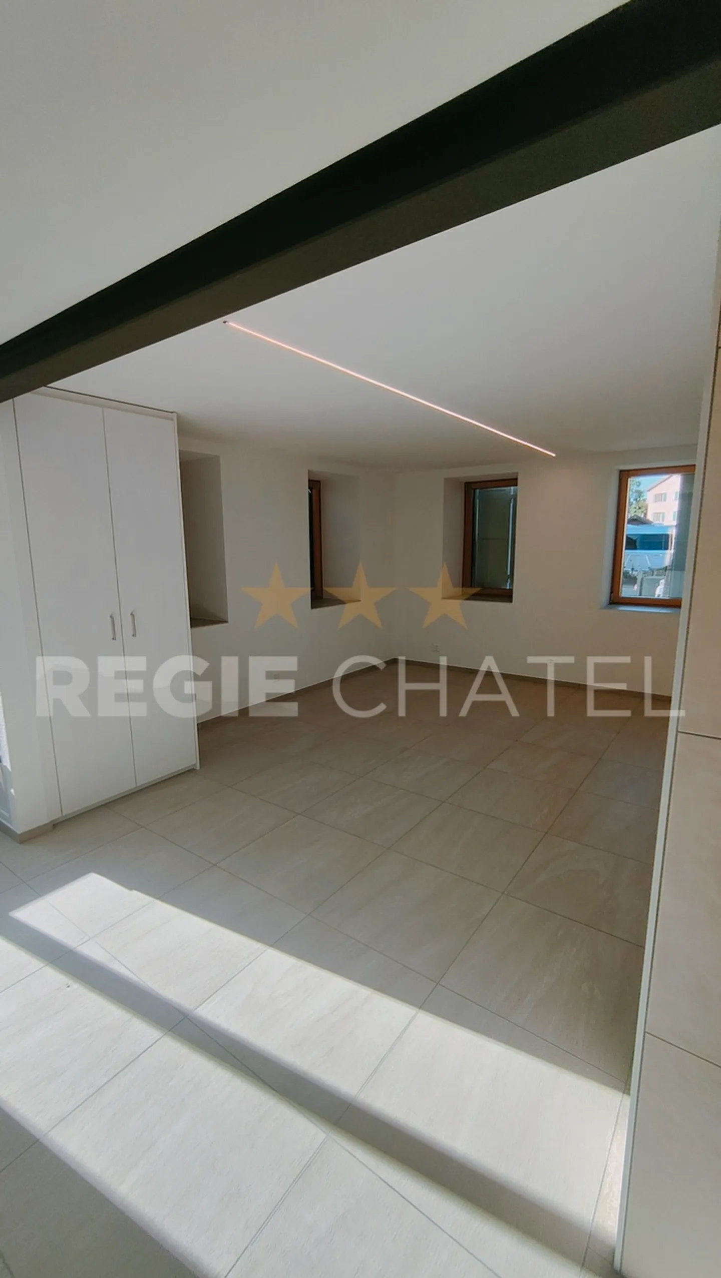 Appartamento duplex di 4 stanze al piano terra - Foto 2 di 20