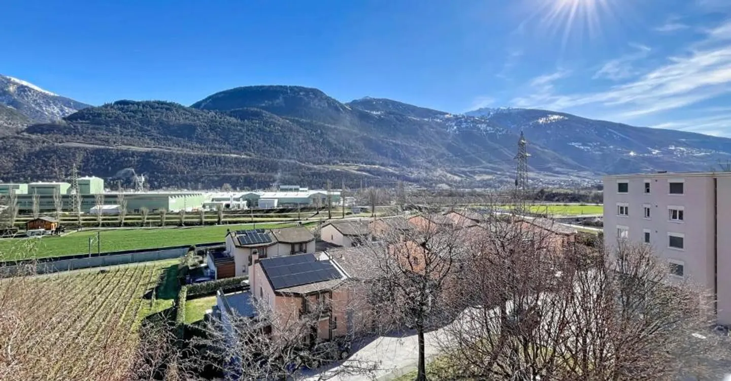 Geräumige 4-Zimmer-Wohnung von 110 m² mit Balkon und großem Potenzial in Sierre - Foto 8 von 11