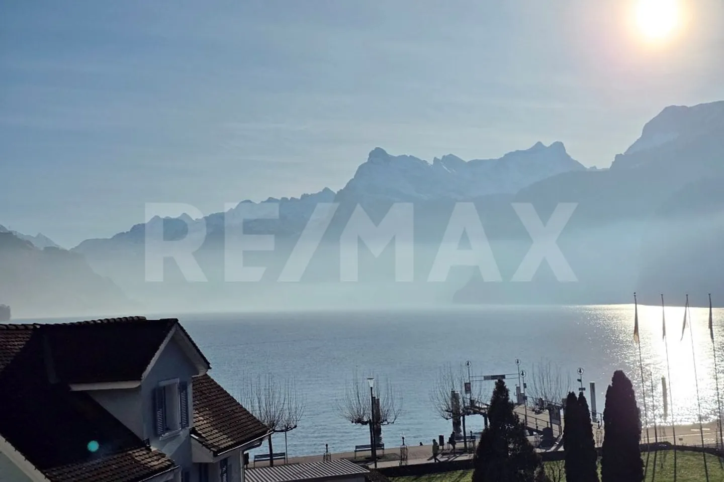 Appartement exclusif de 3,5 pièces au bord du lac de Lucerne - Première location après rénovation complète, Brunnen SZ - Photo 4 sur 13