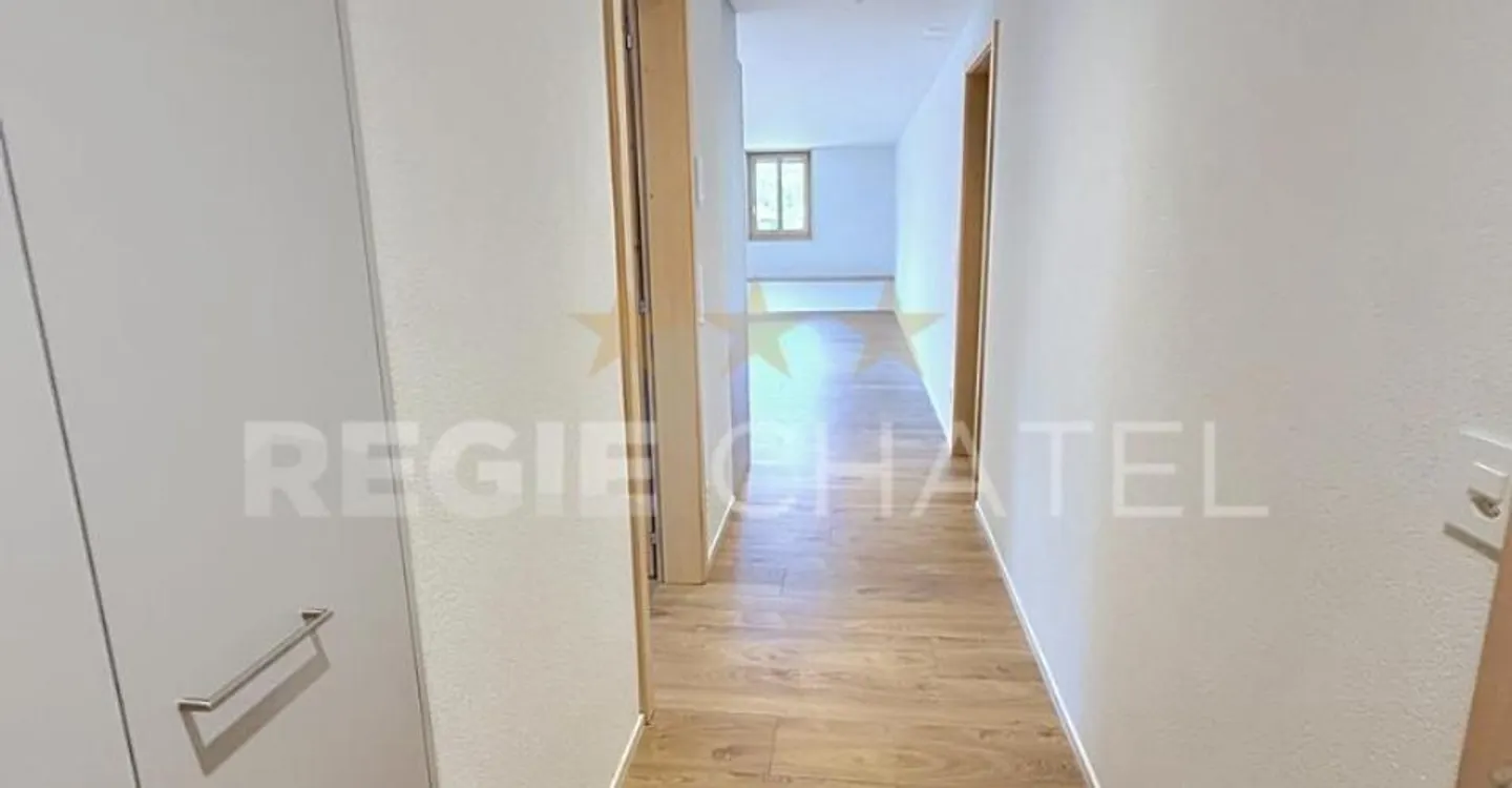 Charmant appartement de 2,5 pièces au coeur du village - Foto 5 von 7