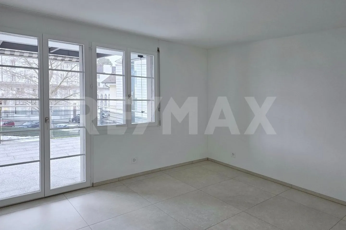 Appartement exclusif de 3,5 pièces au bord du lac de Lucerne - Première location après rénovation complète, Brunnen SZ - Photo 7 sur 13
