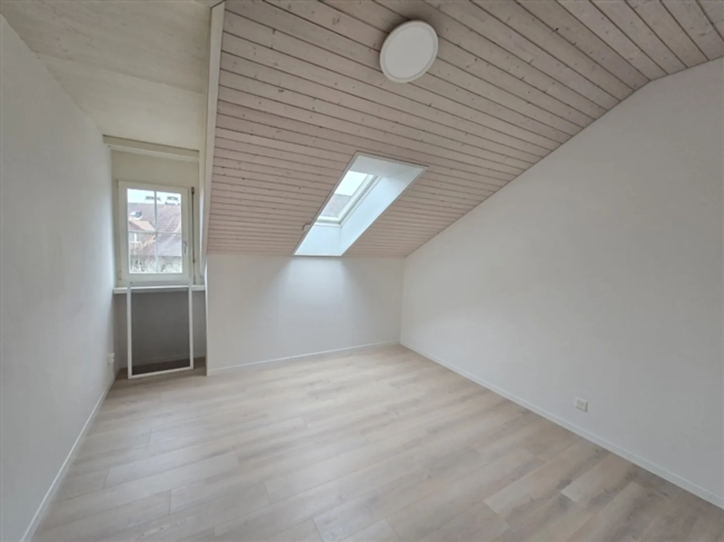 Dachgeschosswohnung - Foto 7 von 8