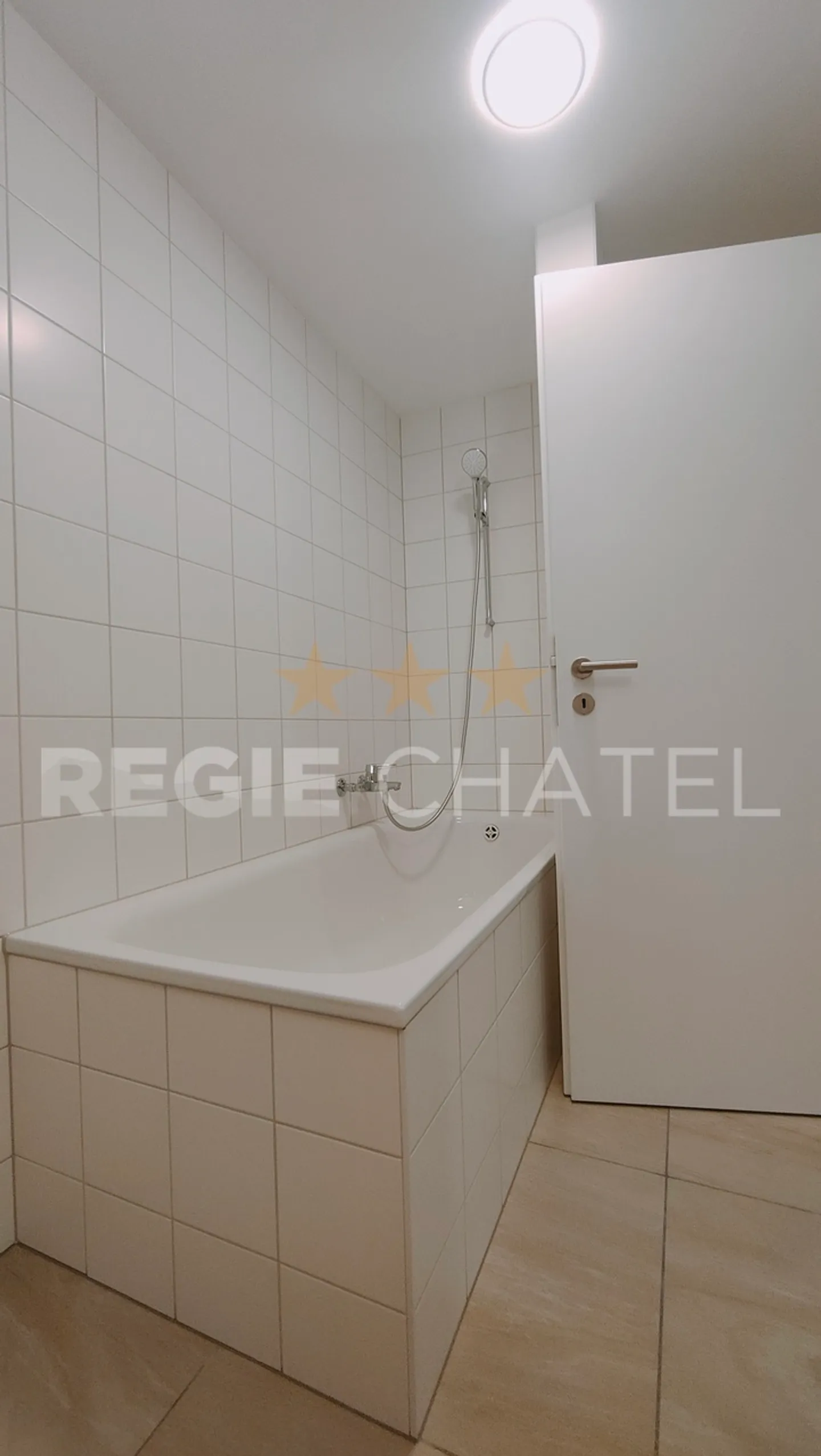 Appartamento duplex di 4 stanze al piano terra - Foto 6 di 20
