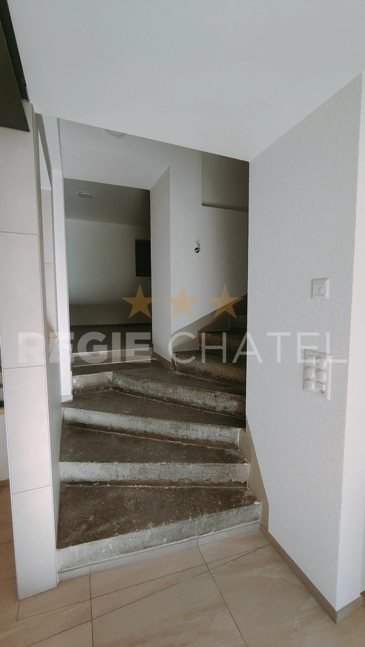 Appartamento duplex di 4 stanze al piano terra - Foto 7 di 20